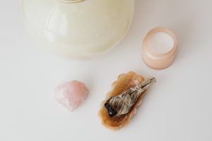 Read more about the article How to Cleanse Your Energy Ornaments for Optimal Feng Shui Benefits