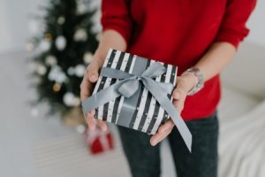 Read more about the article How to Incorporate Feng Shui Ornaments into Your Holiday Decor for Good Luck